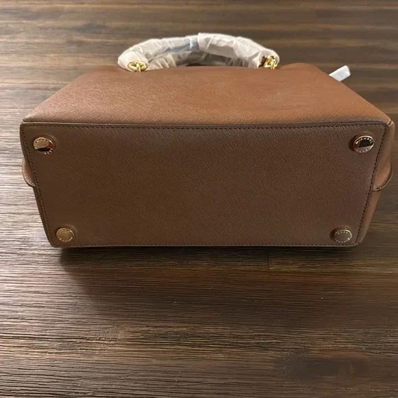 Michael Kors Rochelle Cognac Brown Large Saffiano Leather Bag NWT - Picture 9 of 16